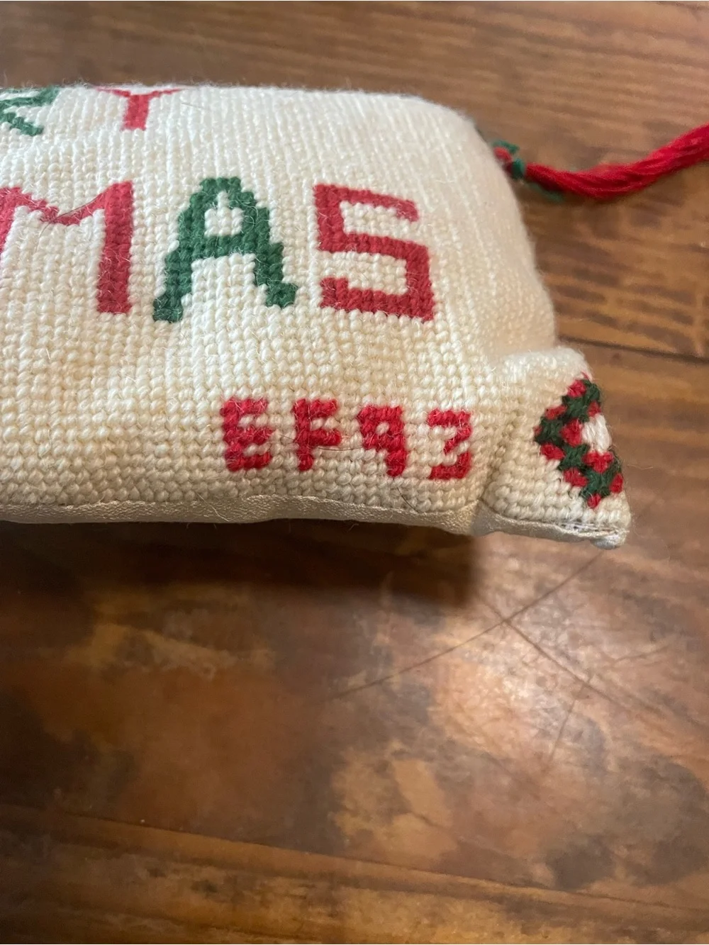 Vintage Christmas Handcrafted Cream 'Merry Christmas' Holiday Throw Pillow